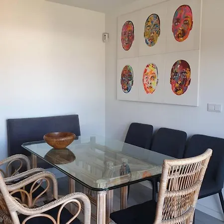 Piso De Lujo En Zona Residencial *